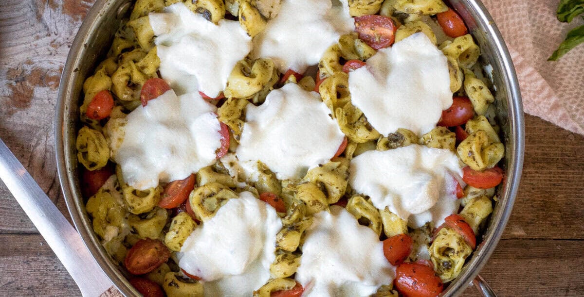 30 Minute One Pot Caprese Tortellini Bake