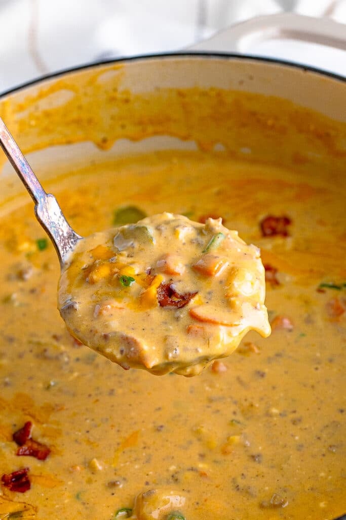 Hearty Bacon Cheeseburger Soup Recipe