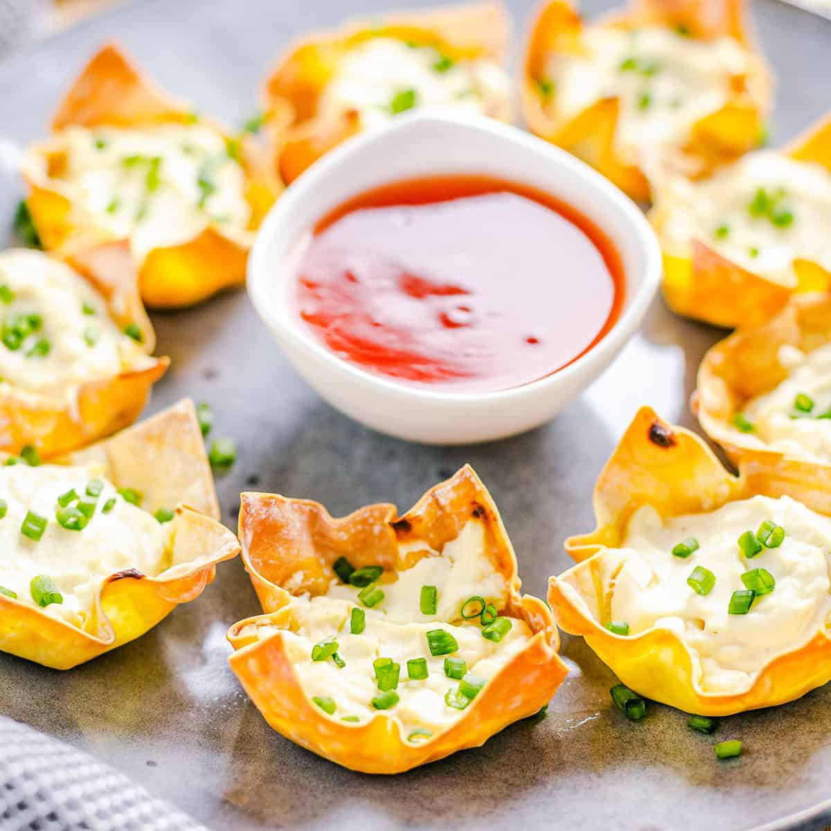 Easy Baked Cream Cheese Wontons (Cream Cheese Wonton Cups)