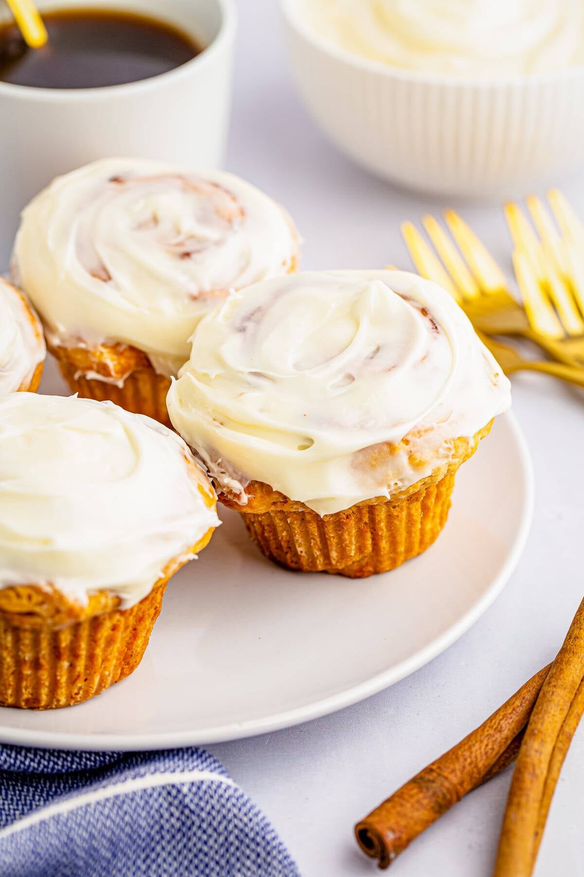 Cinnamon Roll Buns