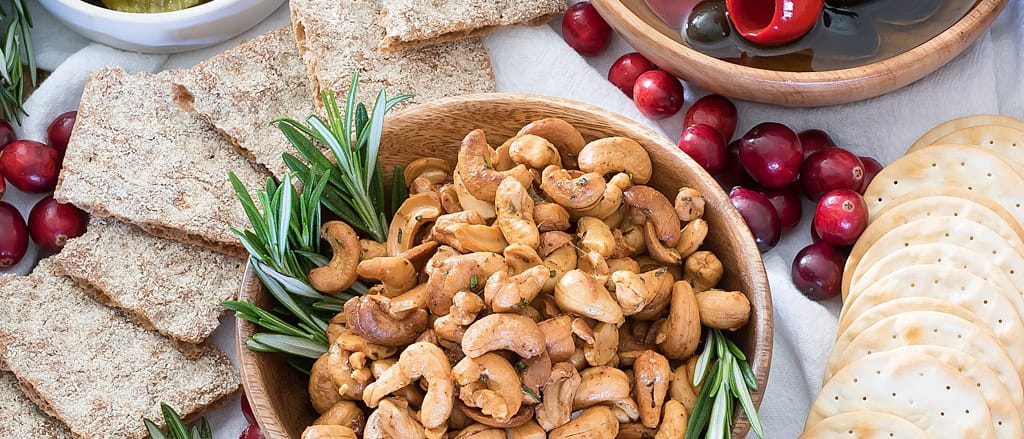 Spicy Rosemary Roasted Cashews