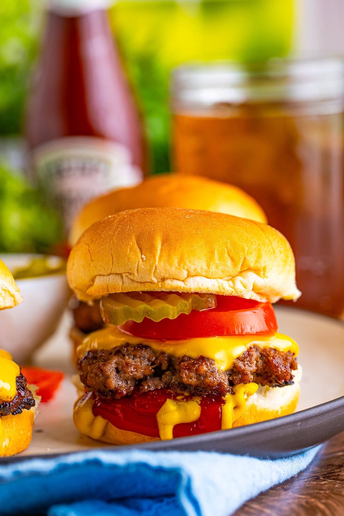 Easy Cheeseburger Sliders (Hamburger Sliders)