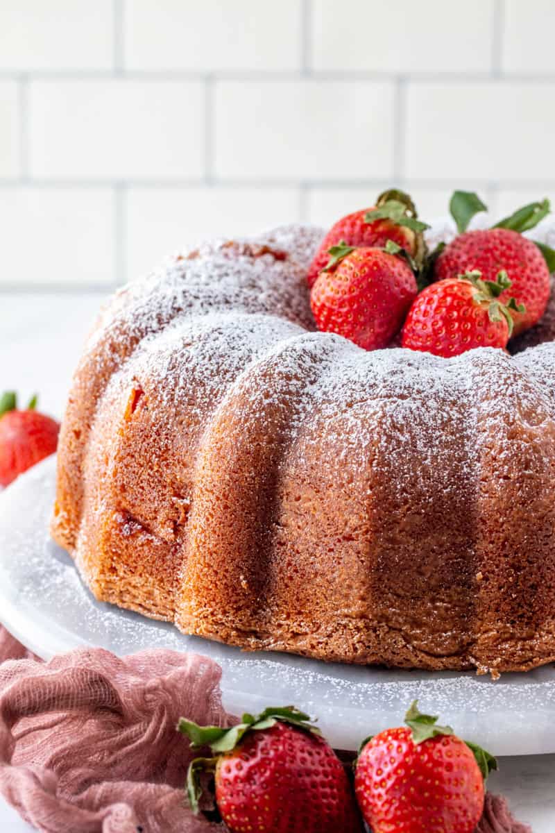 Easy Strawberry Cheesecake Bundt Cake Recipe (Cheesecake Stuffed)