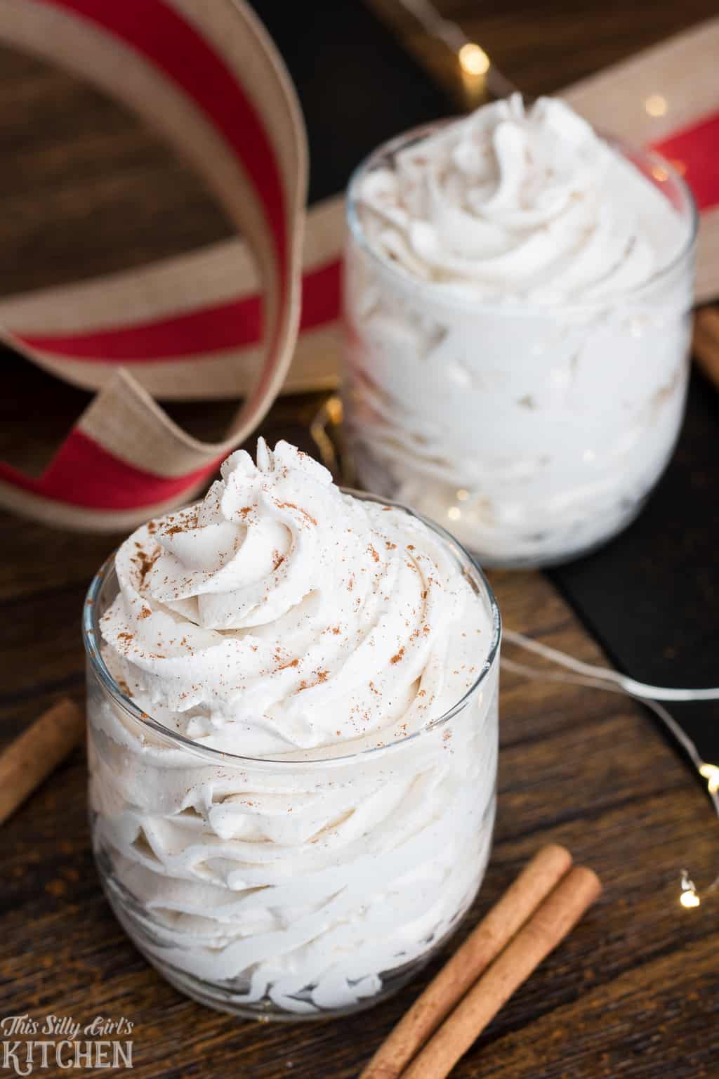 Stabilized Whipped Cream with Cornstarch (Easy Recipe)