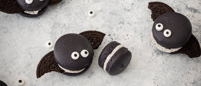 Cookies and Cream Macaron Bats