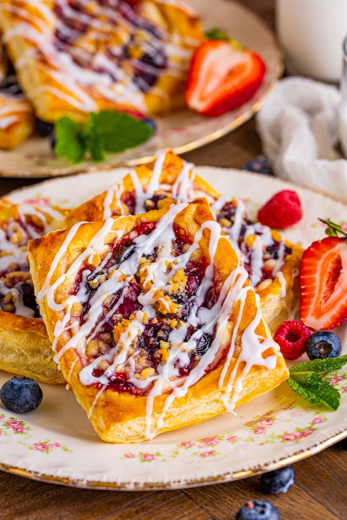 Easy Berry Danish with Cream Cheese