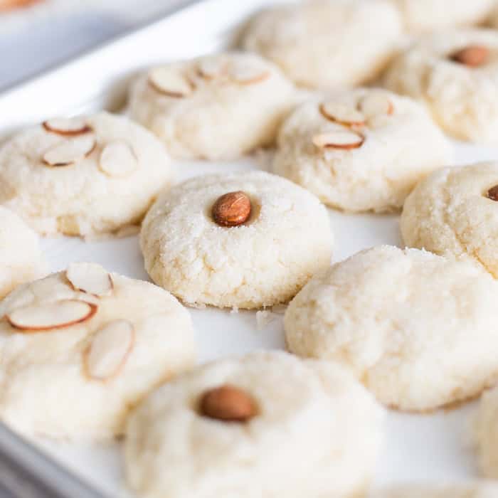 Cream Cheese Meltaway Almond Cookies Recipe