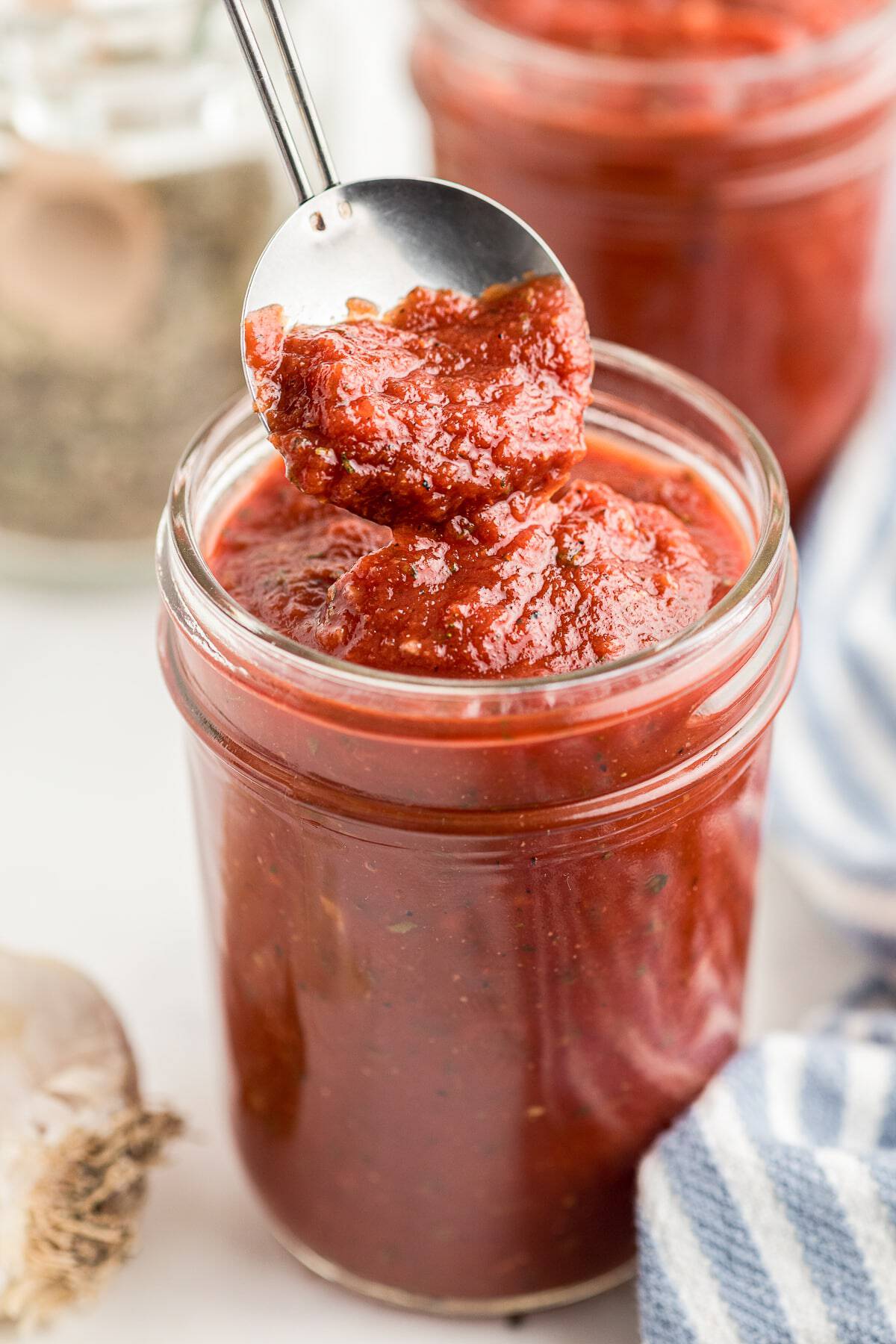 Easy Homemade Pizza Sauce Recipe