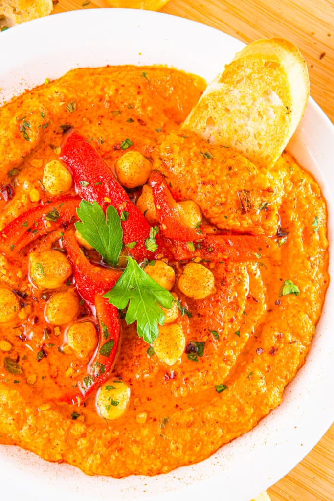 Easy Roasted Red Pepper Hummus Recipe