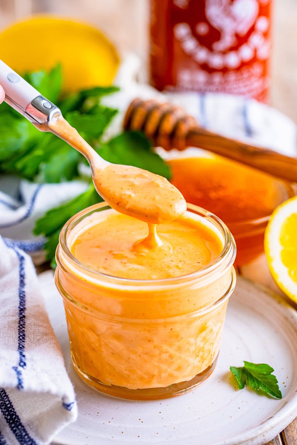 The Best Spicy Sriracha Mayo Sauce Recipe