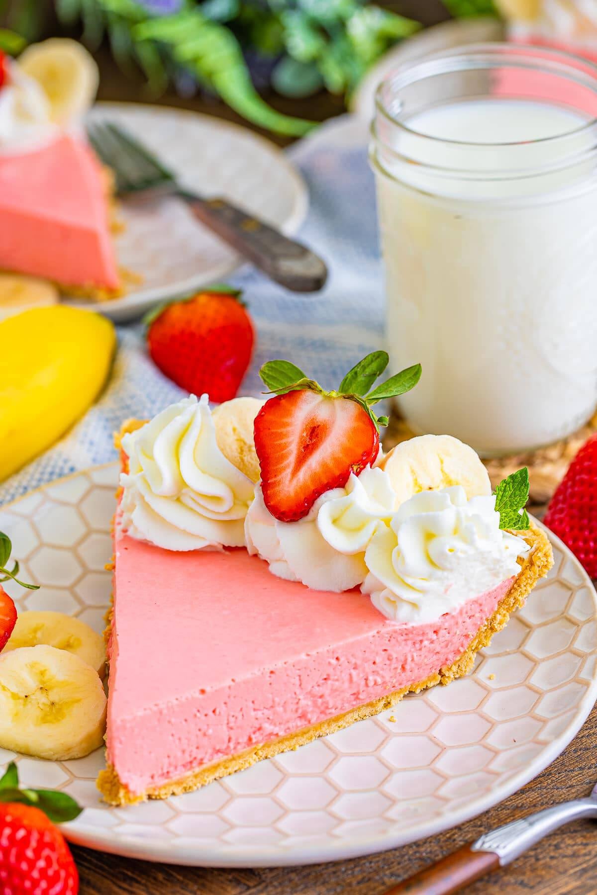 Easy Strawberry Banana Jello Pie (No Bake Recipe)
