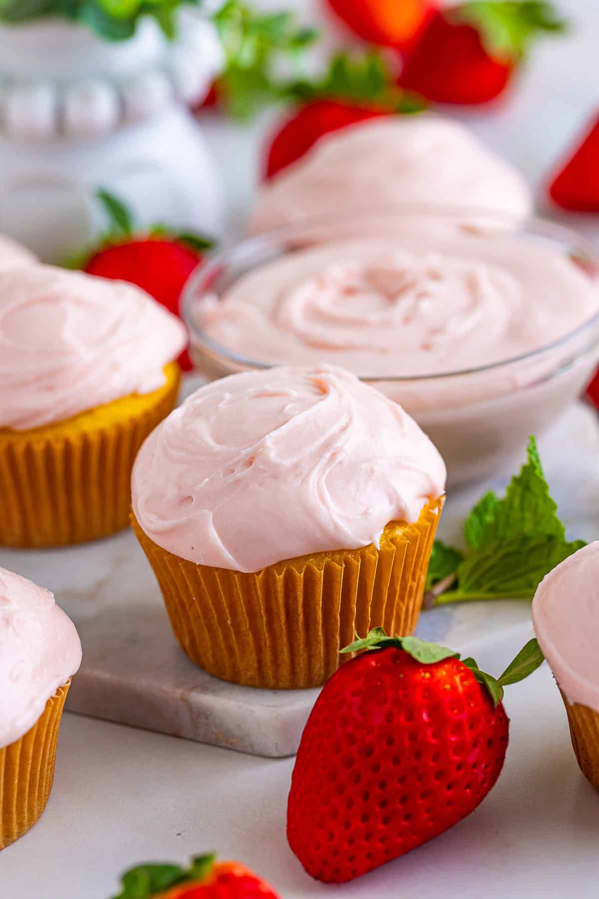 Fresh Strawberry Cream Cheese Frosting