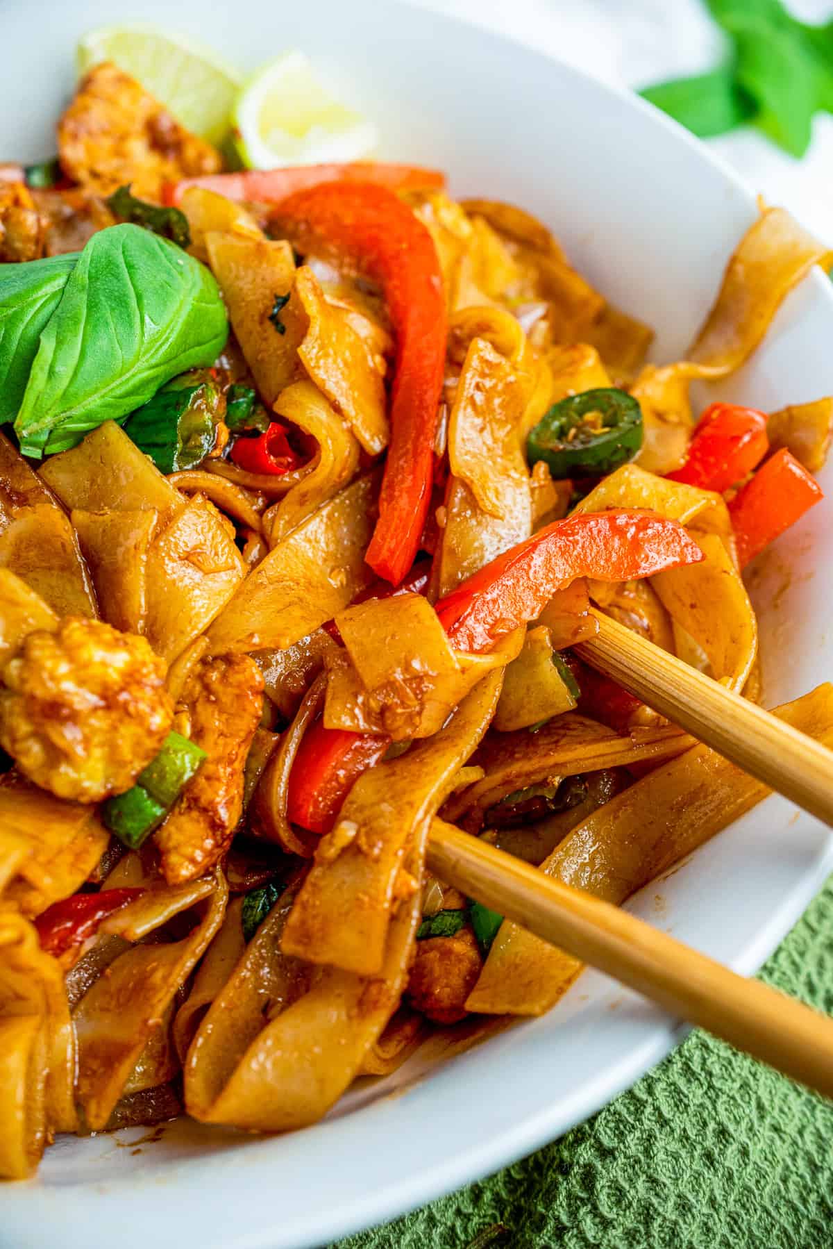 Easy Thai Drunken Noodles Recipe