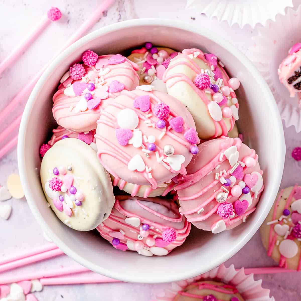 Valentine’s Chocolate Dipped Oreos