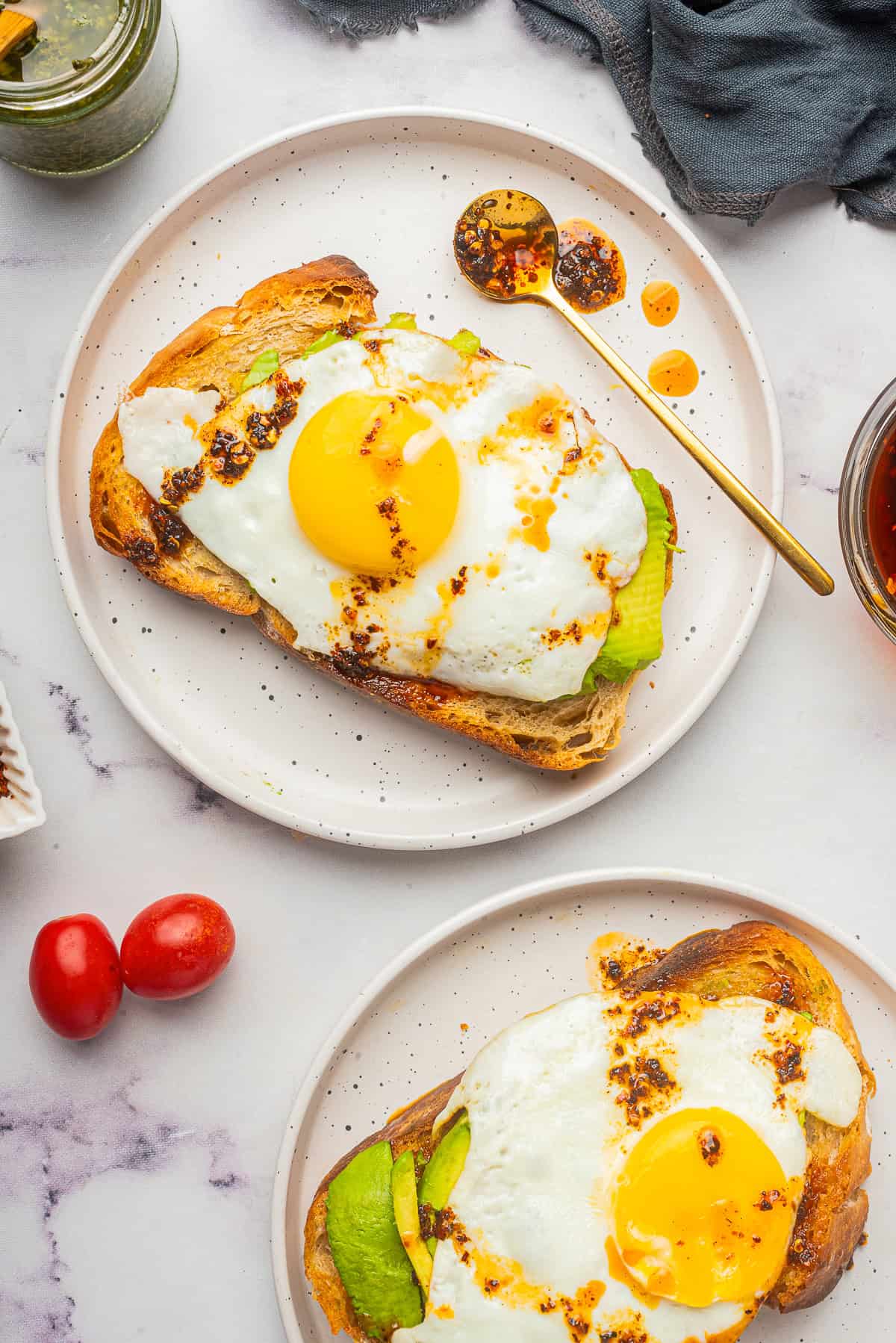 Simple Avocado Toast with Egg (Ultimate Breakfast)
