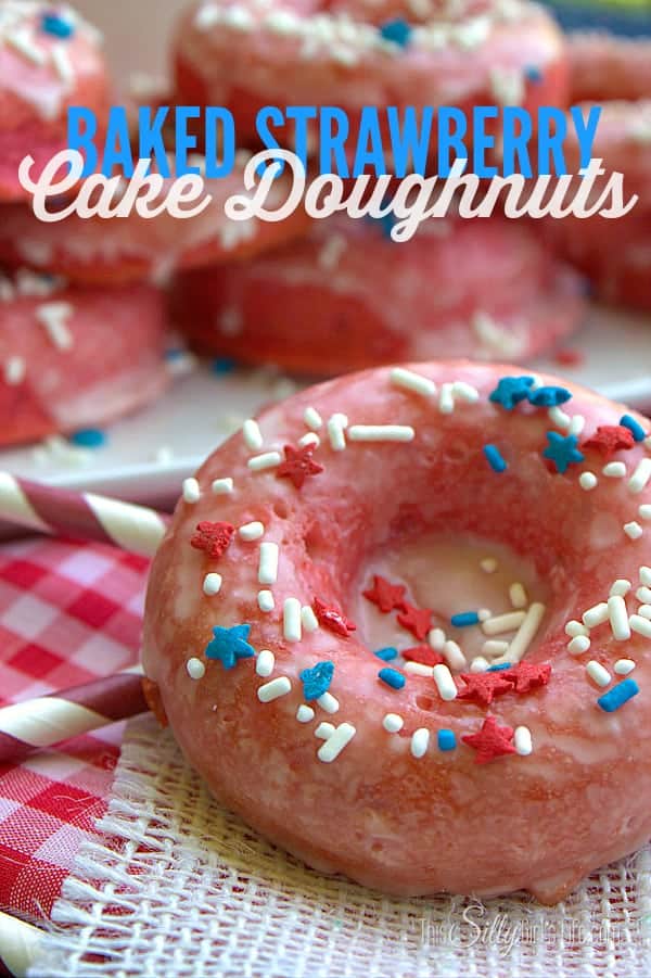 Baked Strawberry Cake Doughnuts