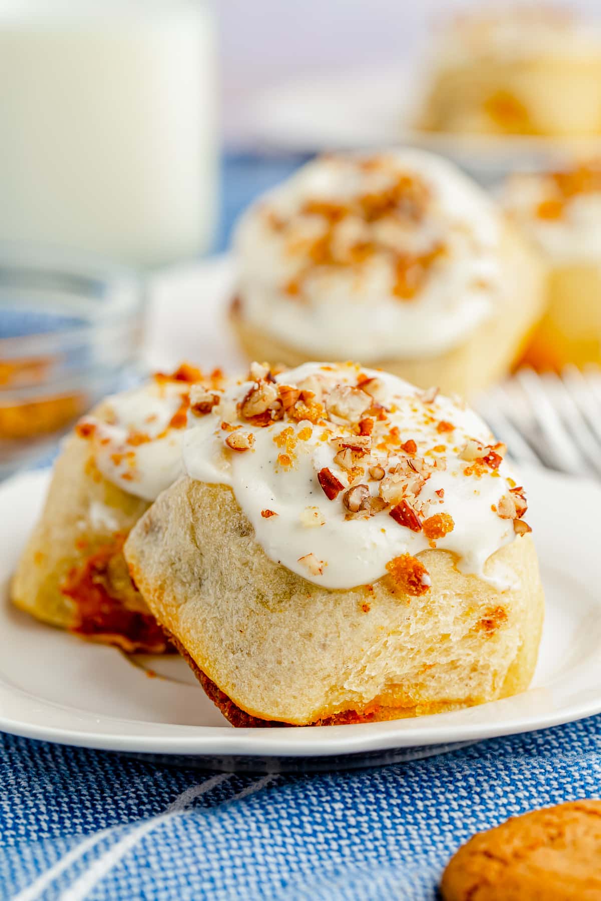 Pumpkin Cinnamon Rolls (30 Minutes!)