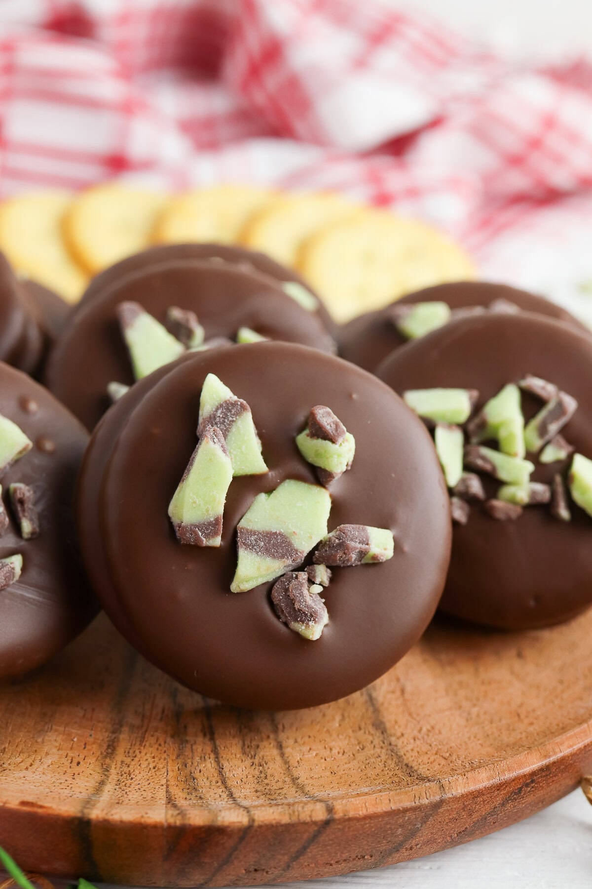 Easy Mint Chocolate Ritz Cracker Cookies