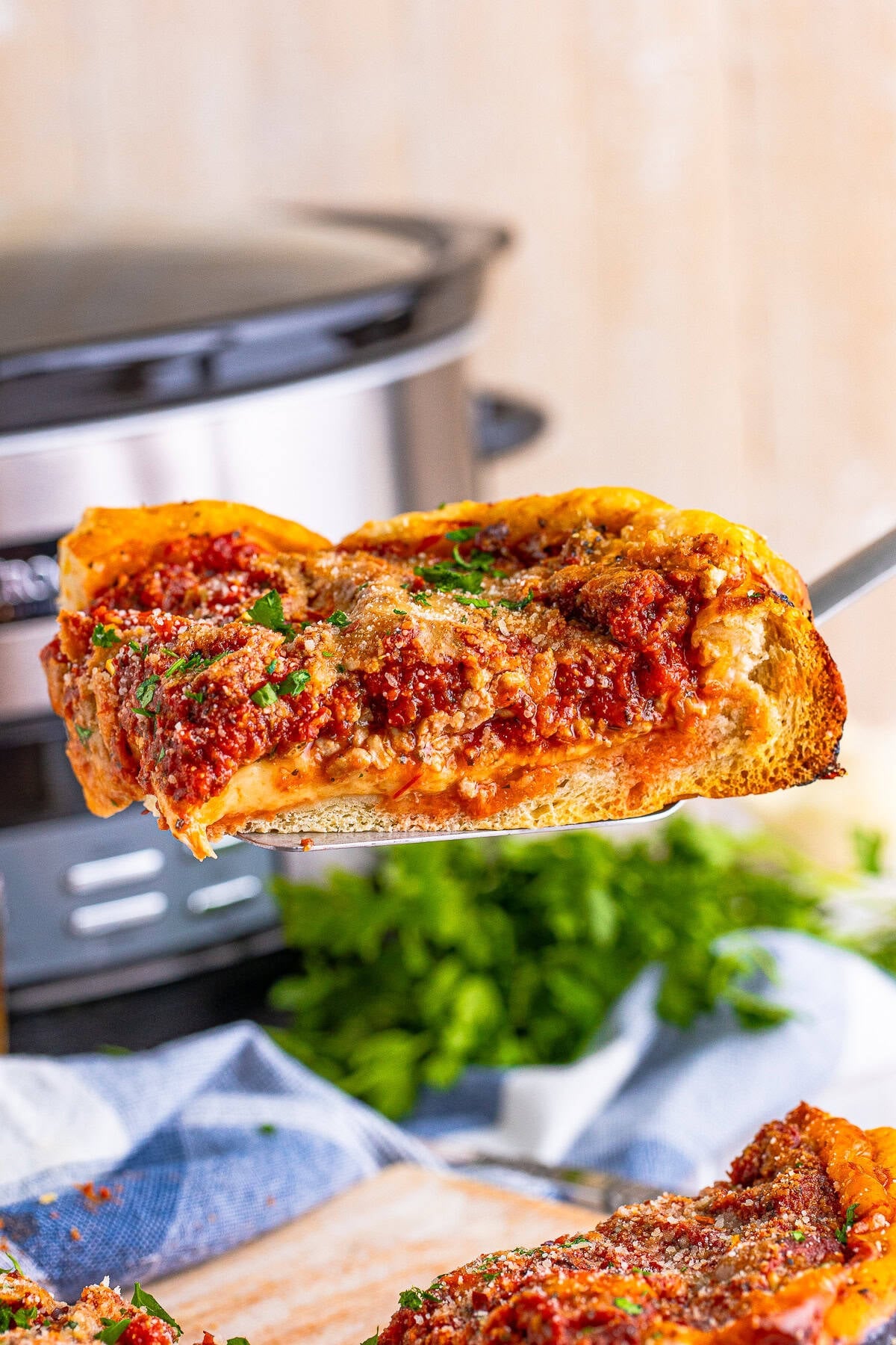 Slow Cooker Deep-Dish Pizza Recipe (Chicago Style)
